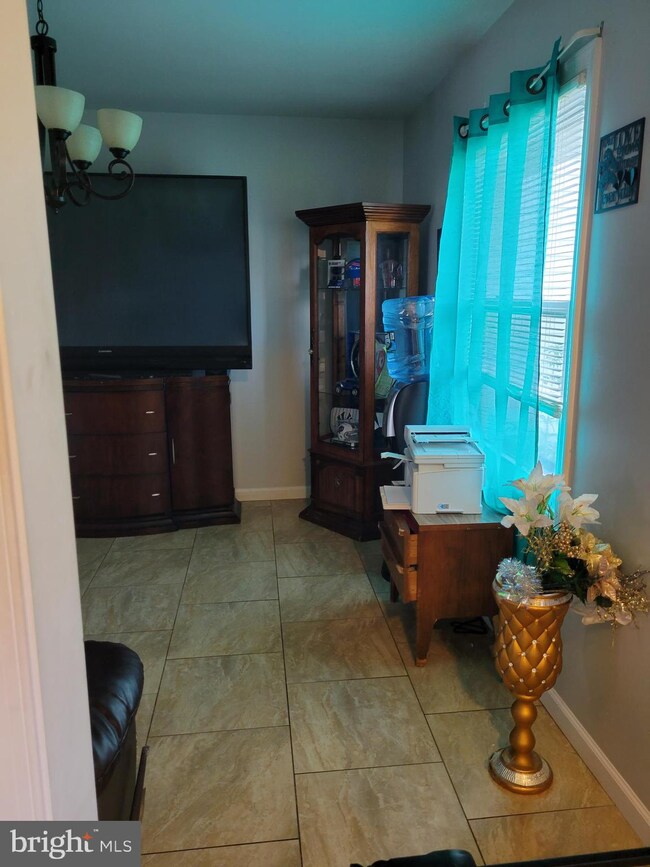 42 Peachfield Ln, Willingboro, NJ 08046 - photo 6