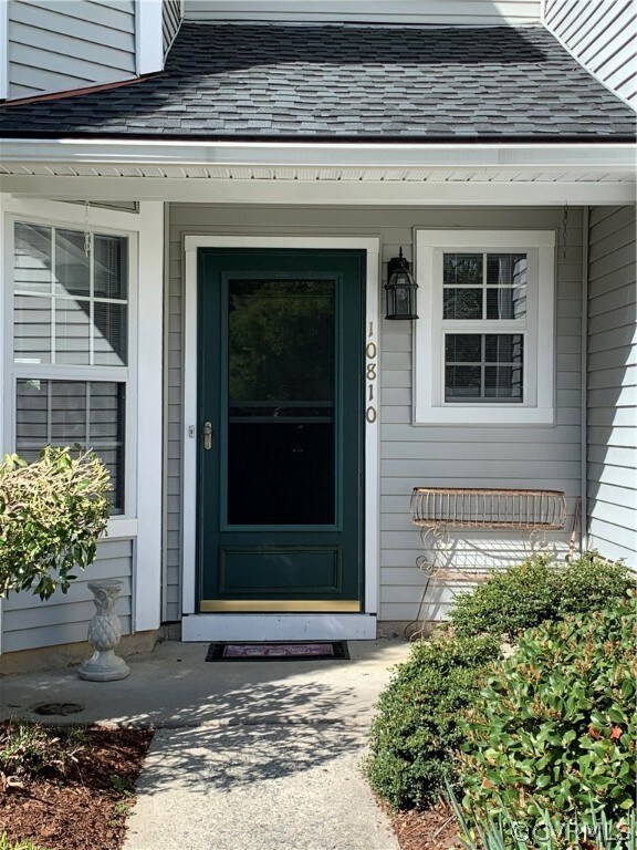 HOA INSTALLED BRAND NEW ROOF! Maintenance free living is great!