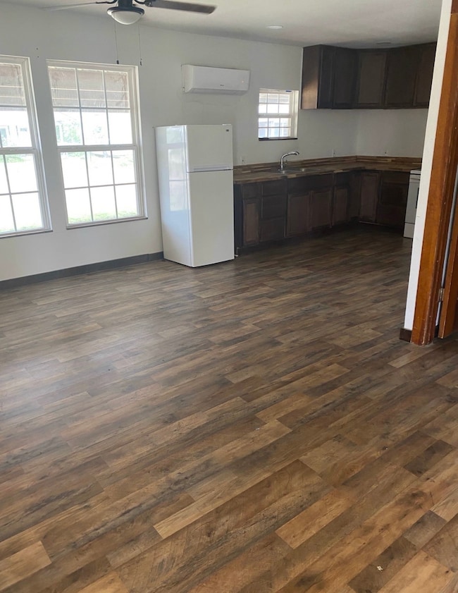 352 SW Avenue A, Hamlin, TX 79520 - photo 3