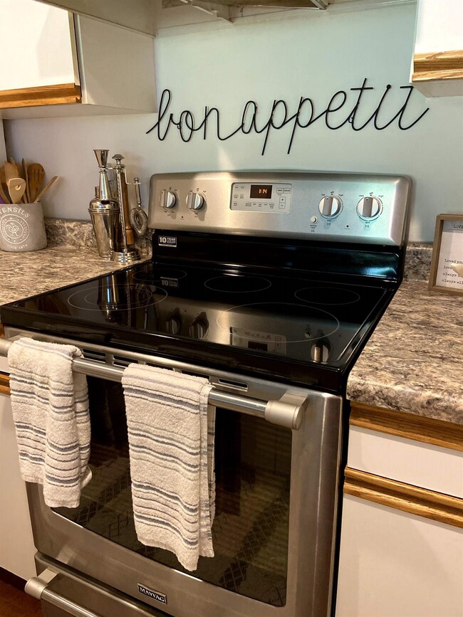 16 Hemlock Ridge Dr unit 101, White River Junction, VT 05001 - photo 6