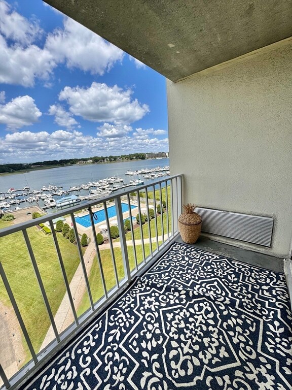 Captain Cove's Condominiums unit 801, Quincy, MA 02169 - photo 2