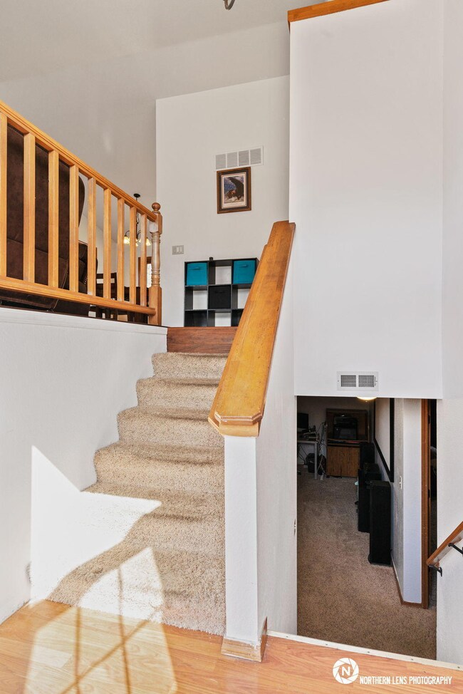 4 Entry_Stairway