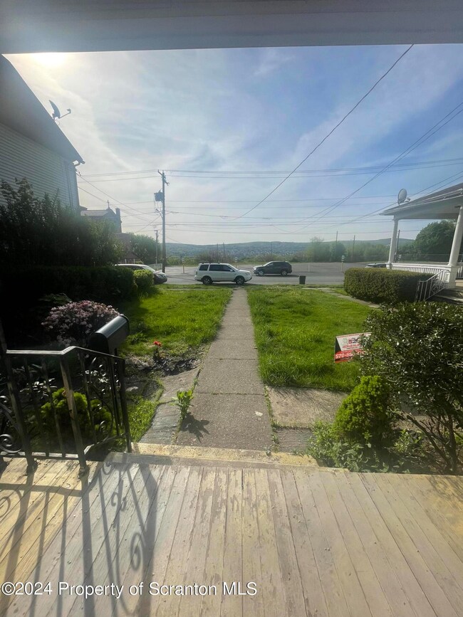 122 10th Ave, Scranton, PA 18504 - photo 3