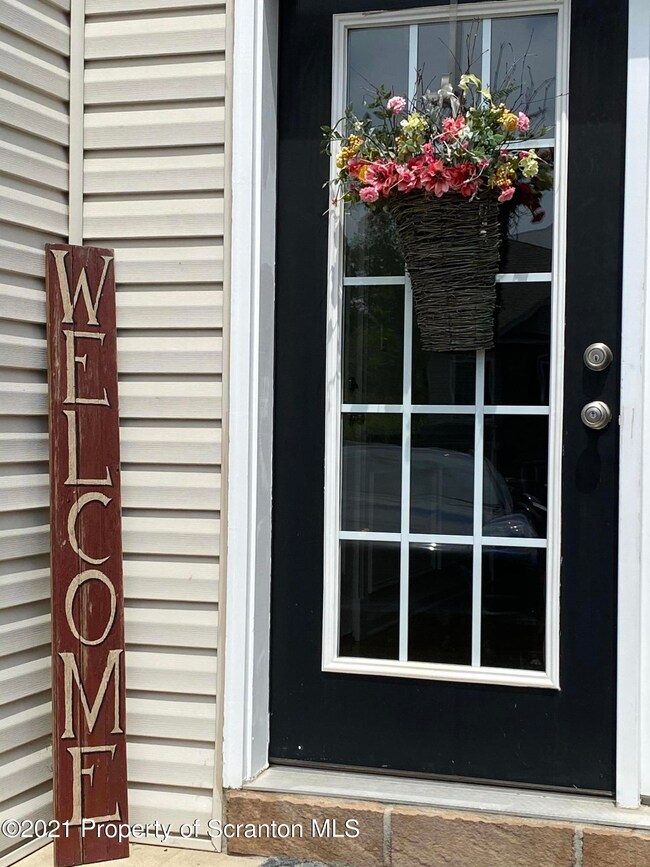 224 Twins Ln, Mountain Top, PA 18707 - photo 2