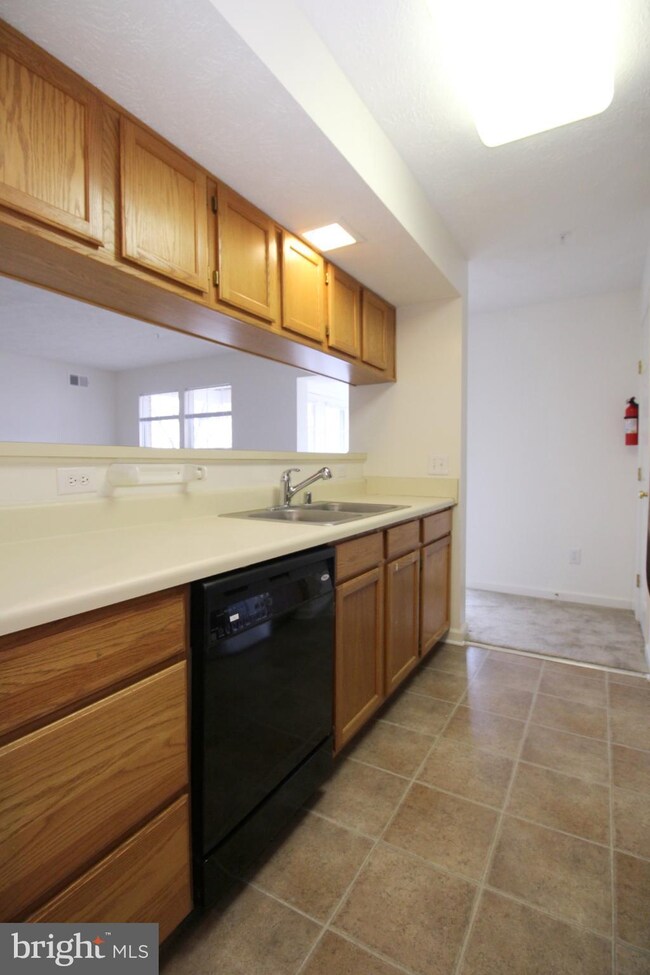 3560 Sherbrooke Cir unit 6, Woodbridge, VA 22192 - photo 4