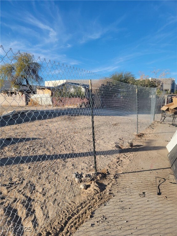 3489 Goldbutte Dr, Sunrise Manor, NV 89115 - photo 2