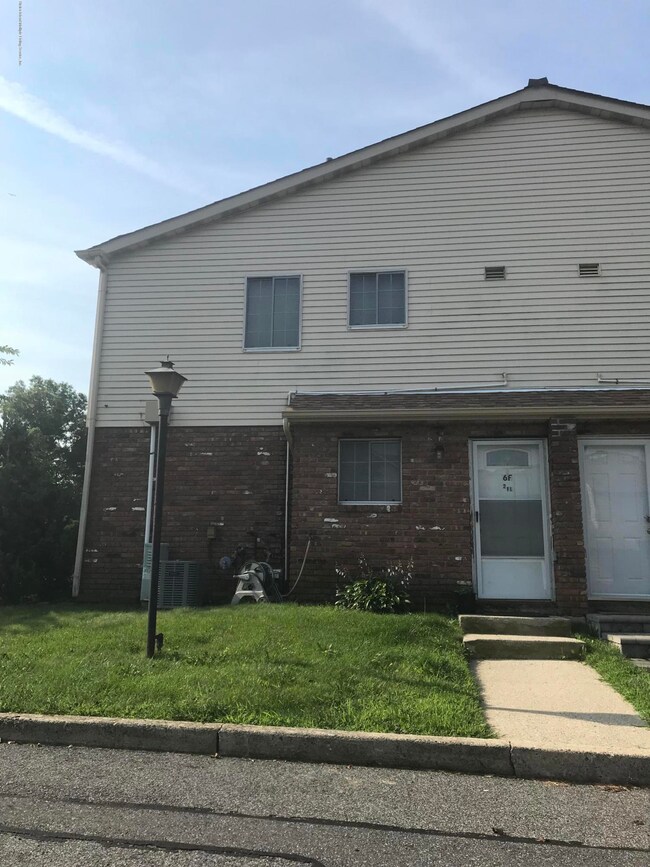 6 Revere Ln unit F, Staten Island, NY 10306 - photo 3