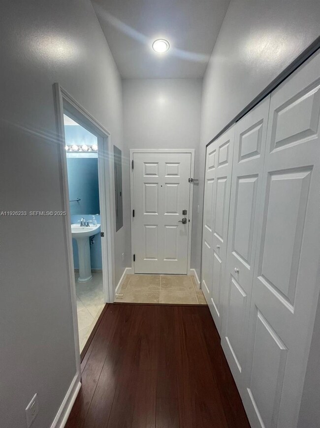 8395 SW 73rd Ave unit 314, Miami, FL 33143 - photo 6