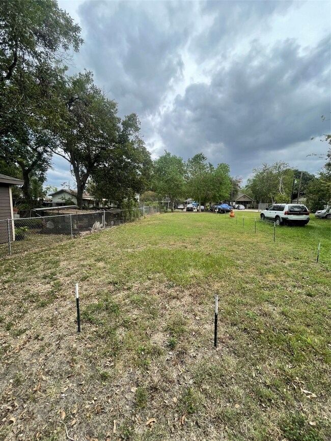 416 4th St, Rosenberg, TX 77471 - photo 4