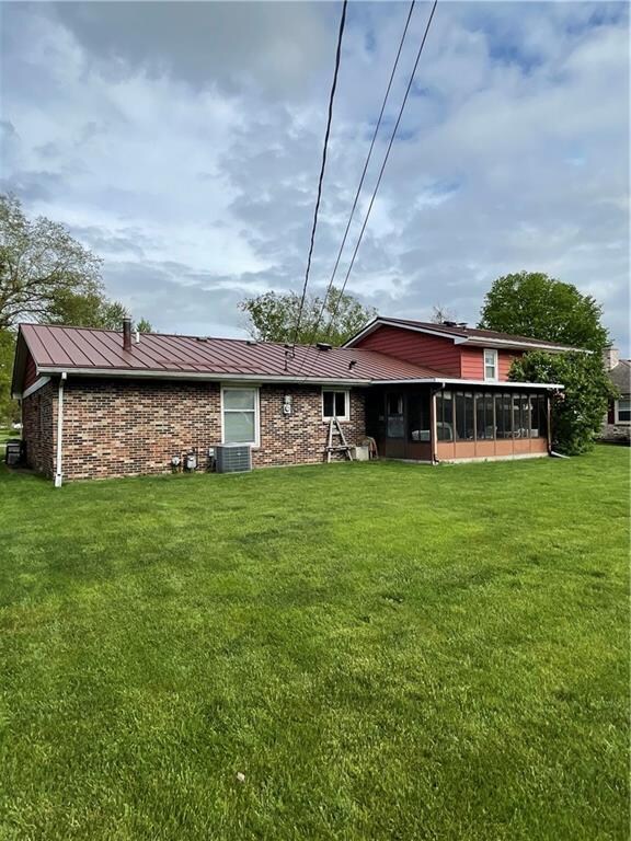 2201 Ivy Dr, Anderson, IN 46011 - photo 3