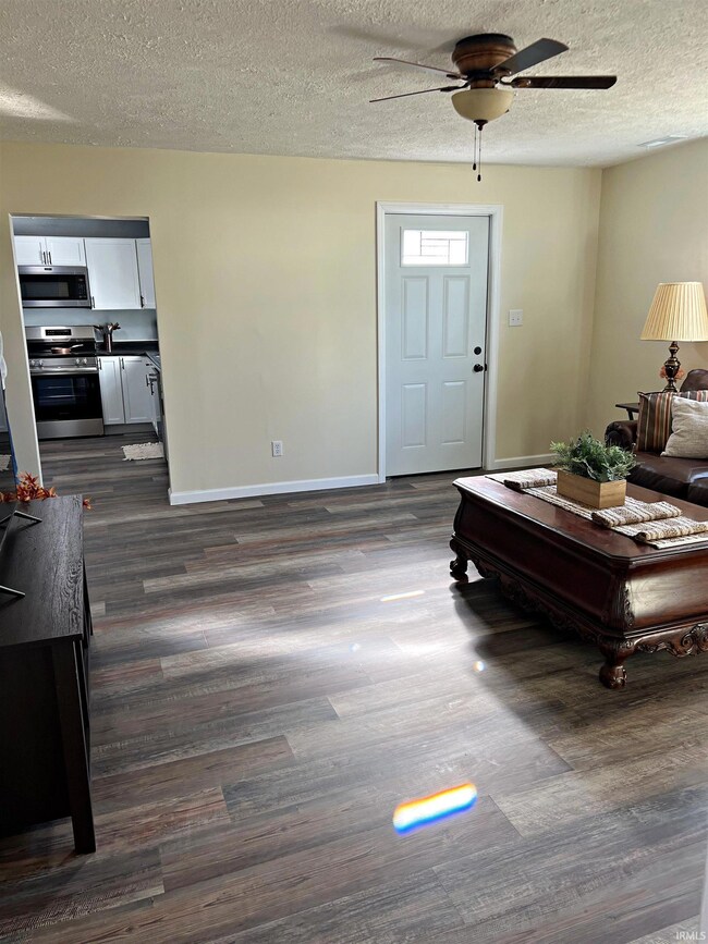 410 A St SE, Linton, IN 47441 - photo 4