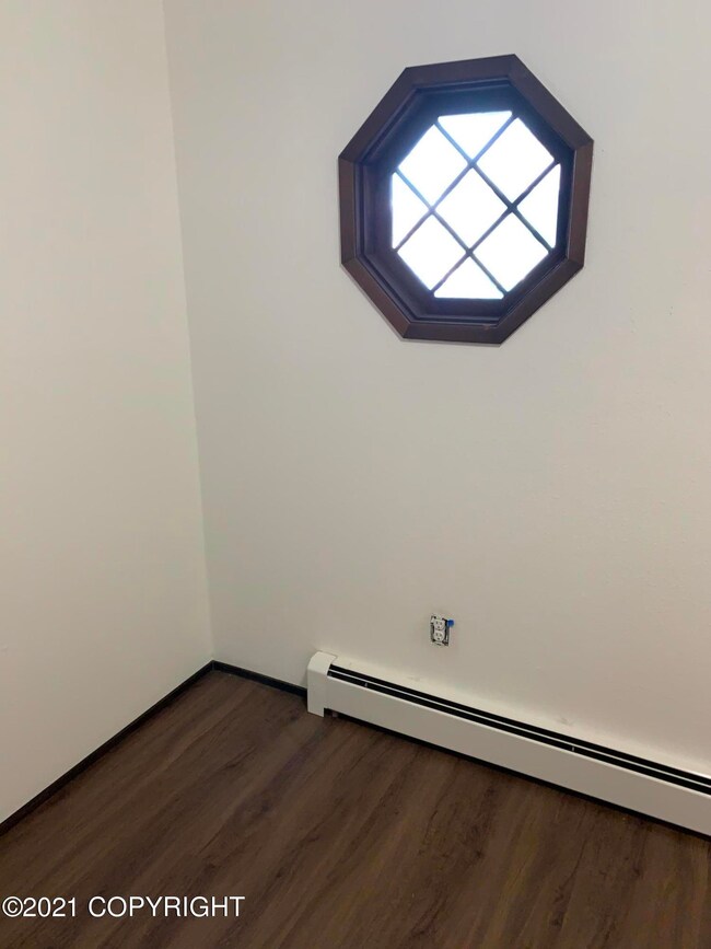 Office/Den or bedroom