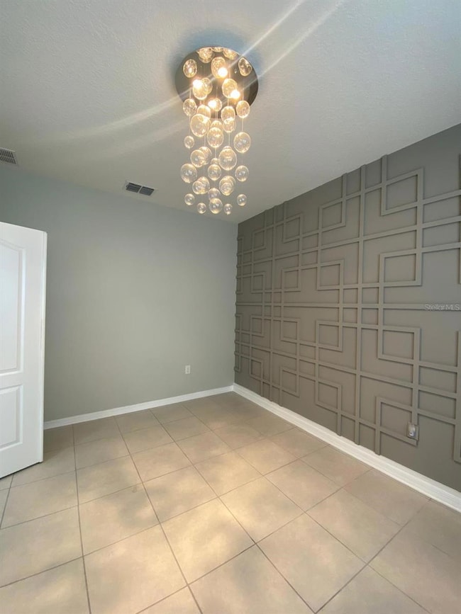 Den/Extra Room