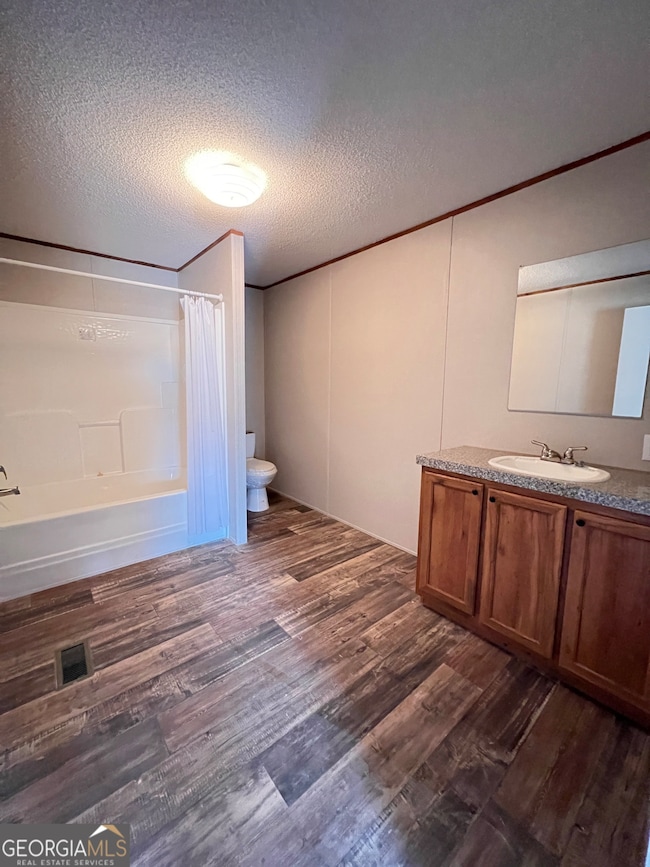 4720 Otter Creek Cir, Blackshear, GA 31516 - photo 3