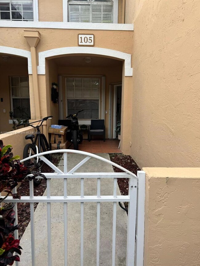 14621 Balgowan Rd unit 1053, Miami Lakes, FL 33016 - photo 2