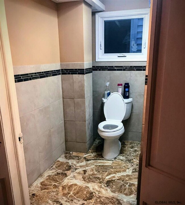 2526 Augustine Ave unit First Floor, Schenectady, NY 12306 - photo 2