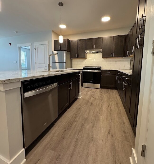 1420 W Diehl Rd unit 341, Naperville, IL 60563 - photo 5