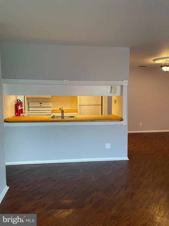 2612B Auburn Ct, Mount Laurel, NJ 08054 - photo 7