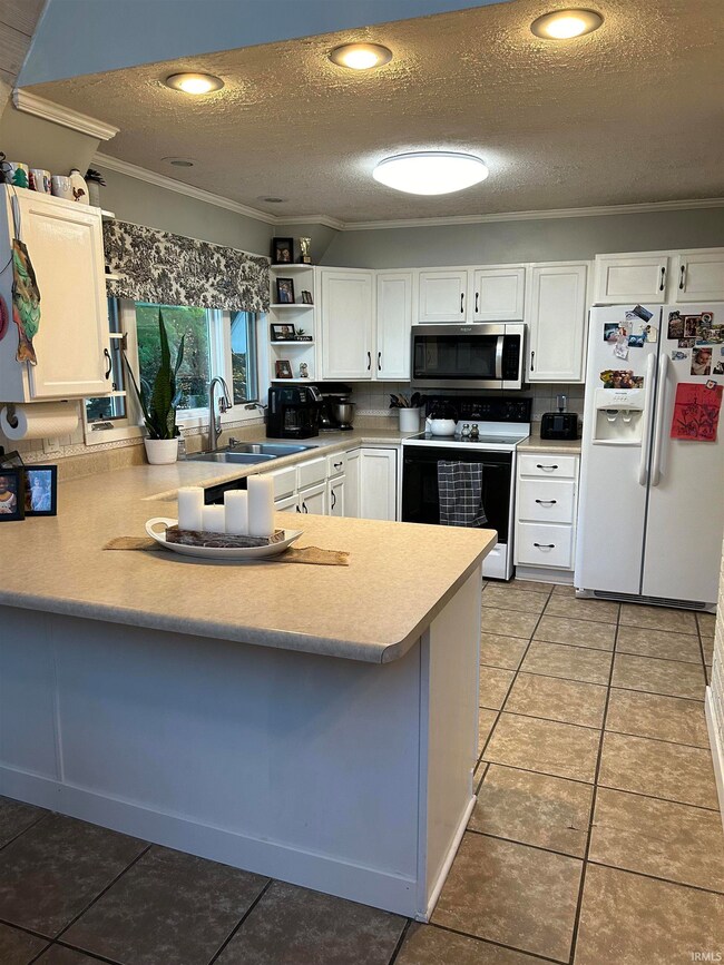 295 E Shore Dr, Geneva, IN 46740 - photo 5