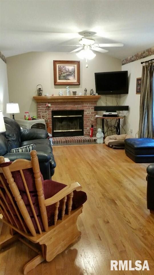 1716 E Rusholme St, Davenport, IA 52803 - photo 4