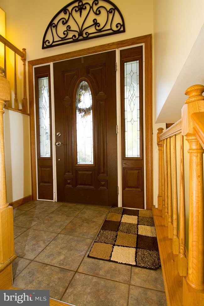 10916 Oak Forest Cir, Hagerstown, MD 21740 - photo 4