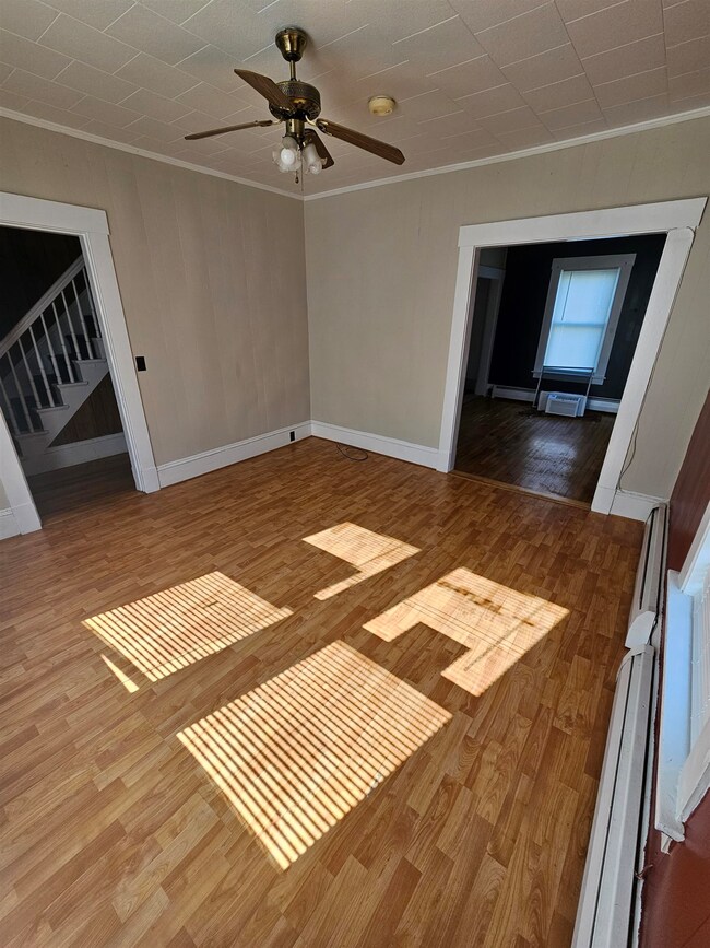 119a Franklin St, Franklin, NH 03235 - photo 5