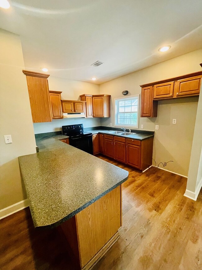Kitchen with bar