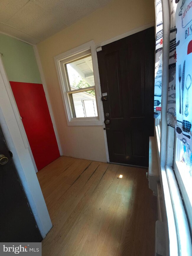 321 S 17 1 2 St, Reading, PA 19602 - photo 7