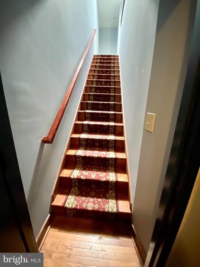 126 N 9th St unit 3FL, Philadelphia, PA 19107 - photo 4