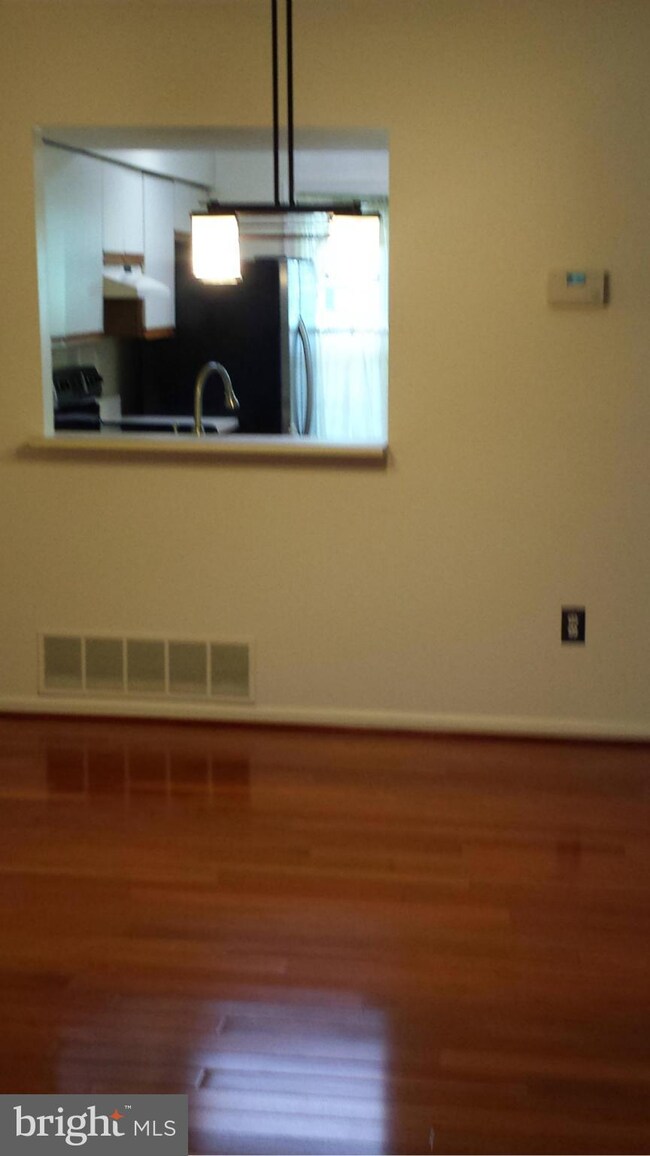 3702 Angelton Ct, Burtonsville, MD 20866 - photo 7