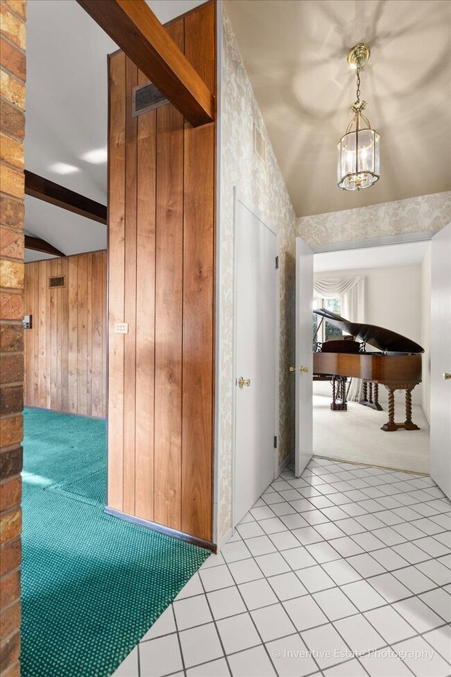 814 S Saylor Ave, Elmhurst, IL 60126 - photo 4