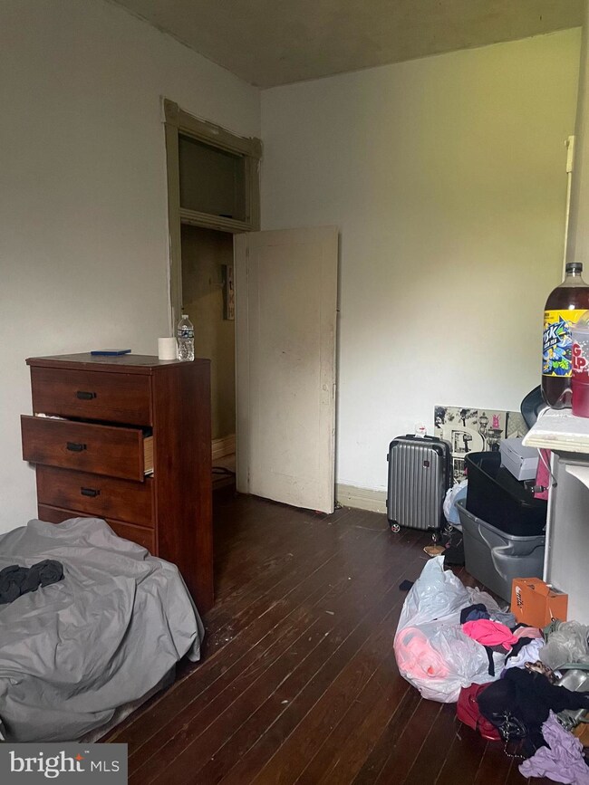 1212 Myrtle Ave, Baltimore, MD 21217 - photo 6