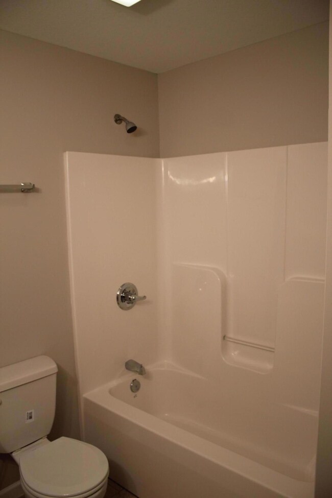 347 Preservation Cir, Johnson City, TN 37601 - photo 7