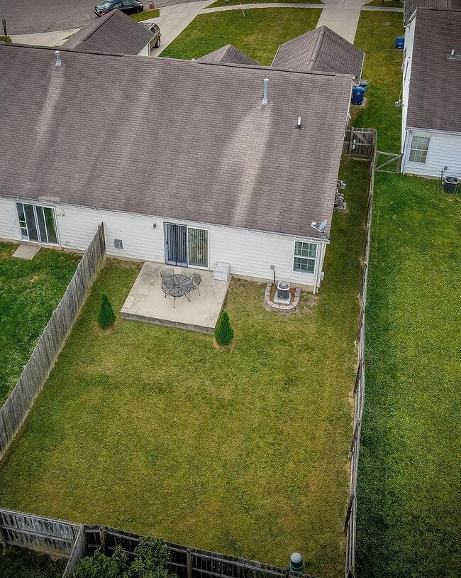 1504 October Ridge Ct, Columbus, OH 43223 - photo 7