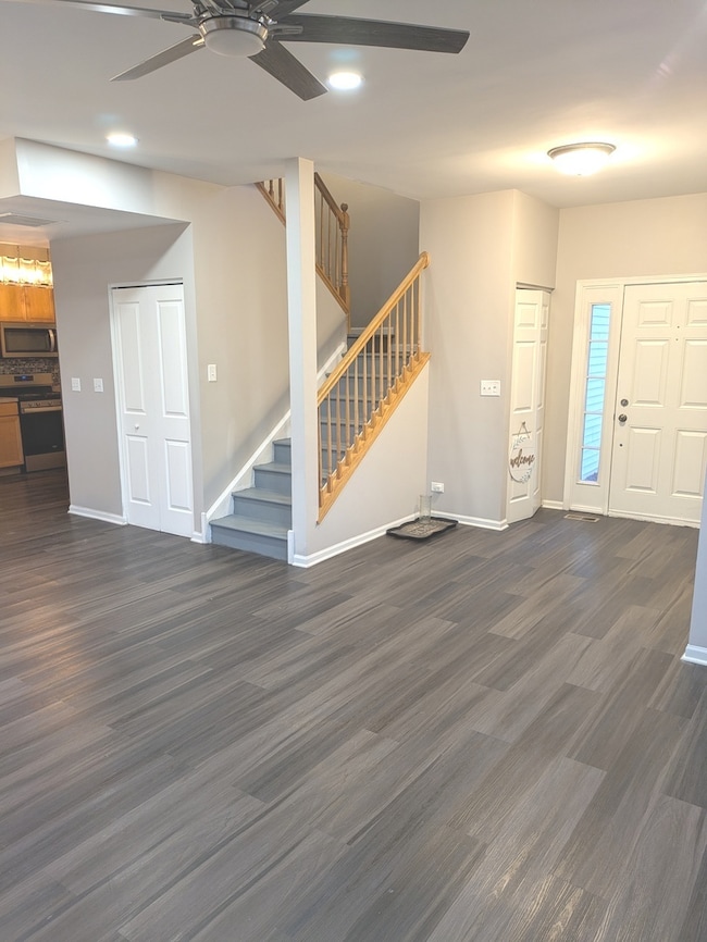 1858 S Fallbrook Dr unit 2, Round Lake, IL 60073 - photo 7