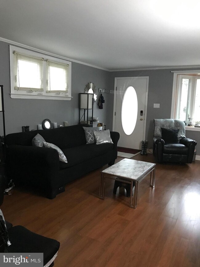 246 Rively Ave, Glenolden, PA 19036 - photo 5