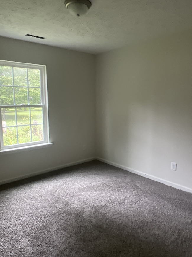 247 Timber Cir, Manchester, TN 37355 - photo 4