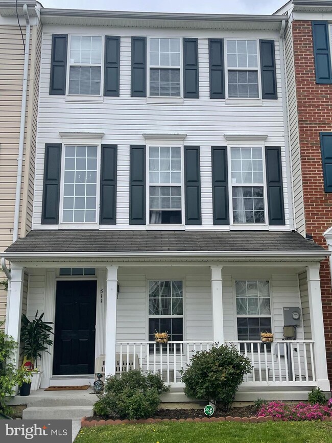 311 Hamilton Ct, Stephens City, VA 22655 - photo 2