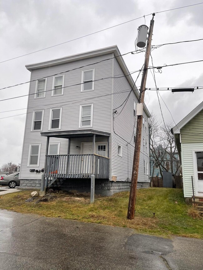 23 Prospect St, Biddeford, ME 04005 - photo 4