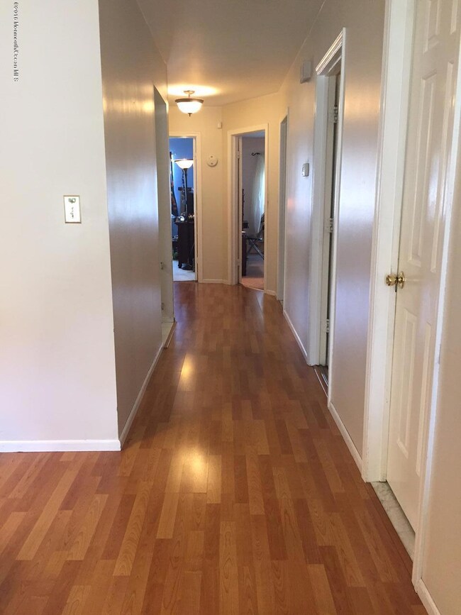 51 thorne foyer