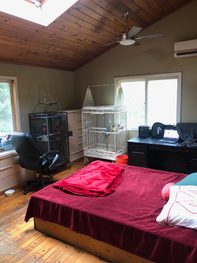 160 Hummingbird Trail, Bushkill, PA 18324 - photo 4