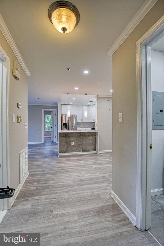 1025 Gardenview Loop unit 201, Woodbridge, VA 22191 - photo 5