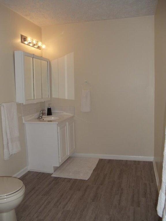 5334 W Regal Dr, La Porte, IN 46350 - photo 5