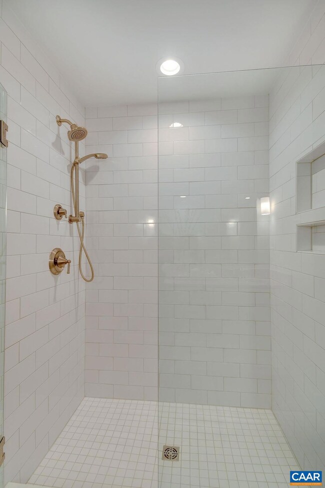 113 Blithe Ct, Charlottesville, VA 22901 - photo 3