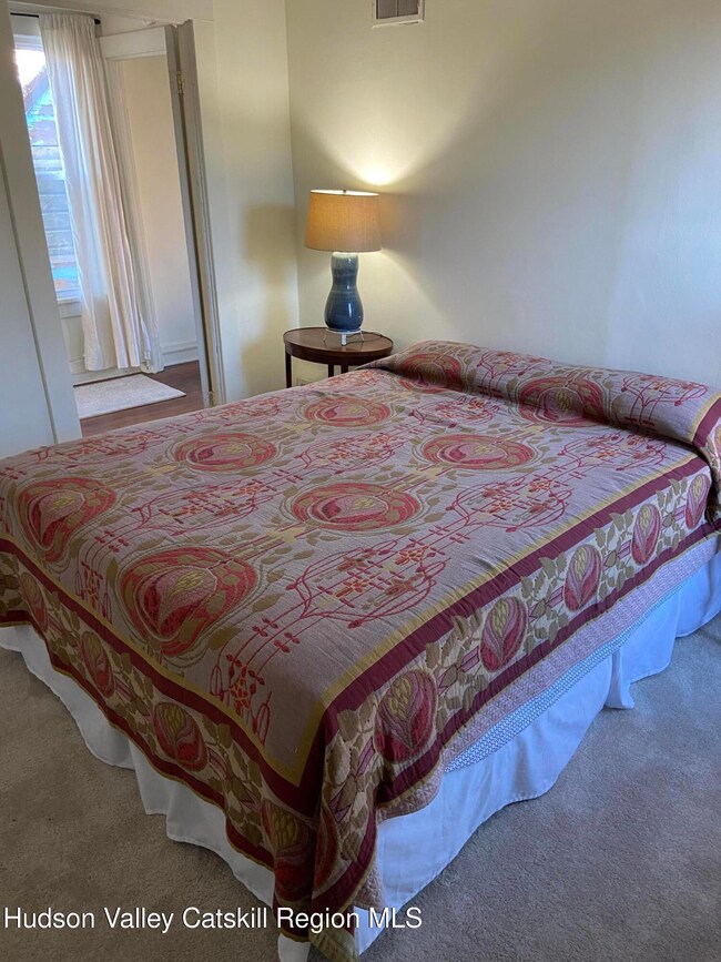 251 Robinson St unit 2, Hudson, NY 12534 - photo 3