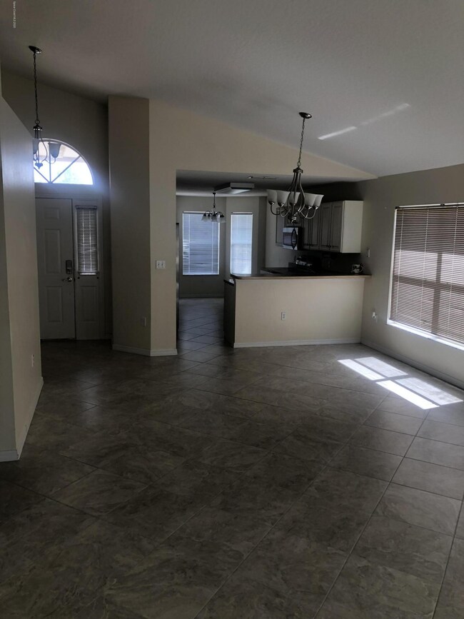 2570 St Anthonys (2)