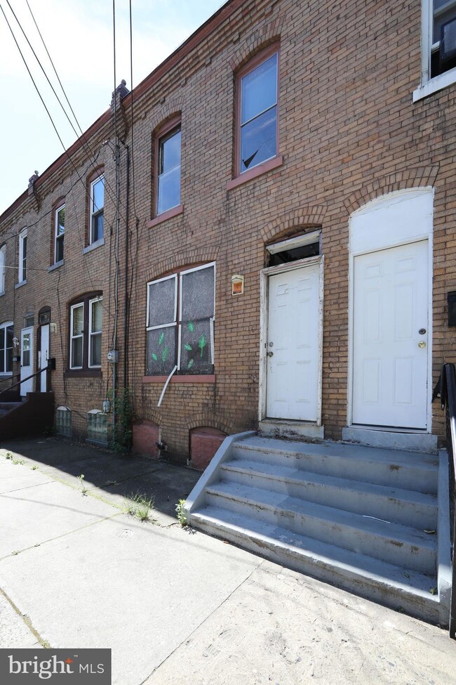 416 Viola St, Camden, NJ 08104 - photo 3