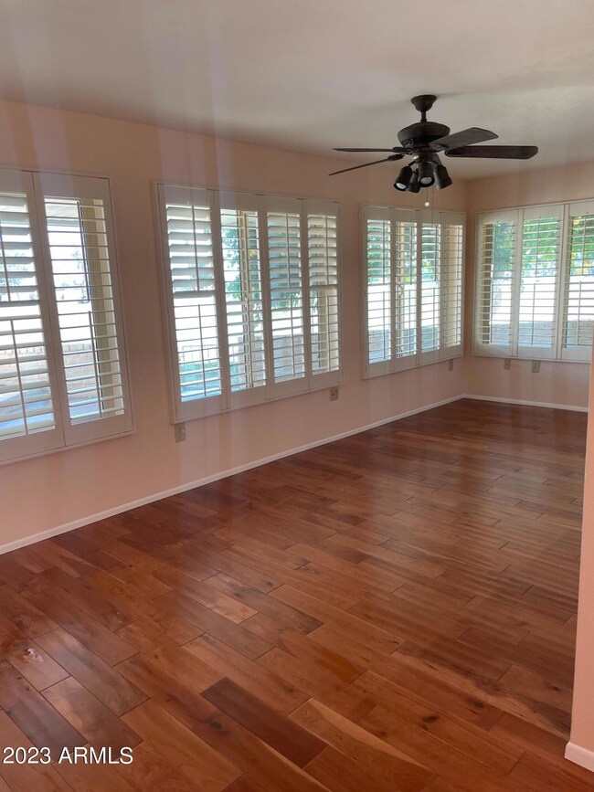 10629 W Pineaire Dr, Sun City, AZ 85351 - photo 6