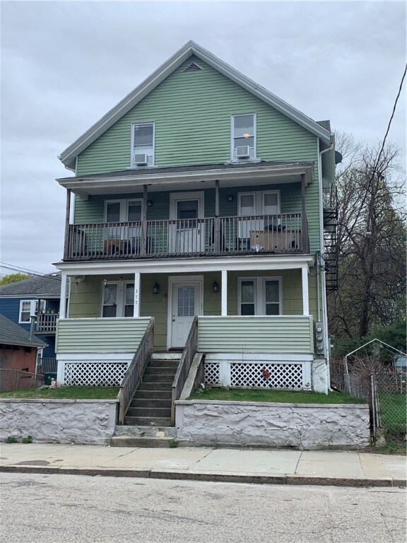 377 Willow St, Woonsocket, RI 02895 - photo 2