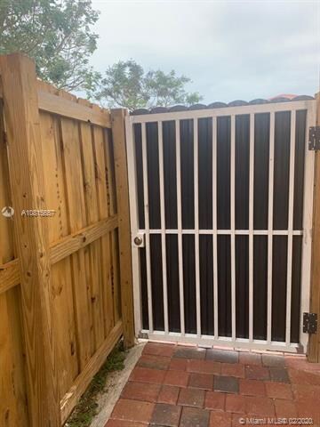 22823 SW 113th Path unit 1, Miami, FL 33170 - photo 2
